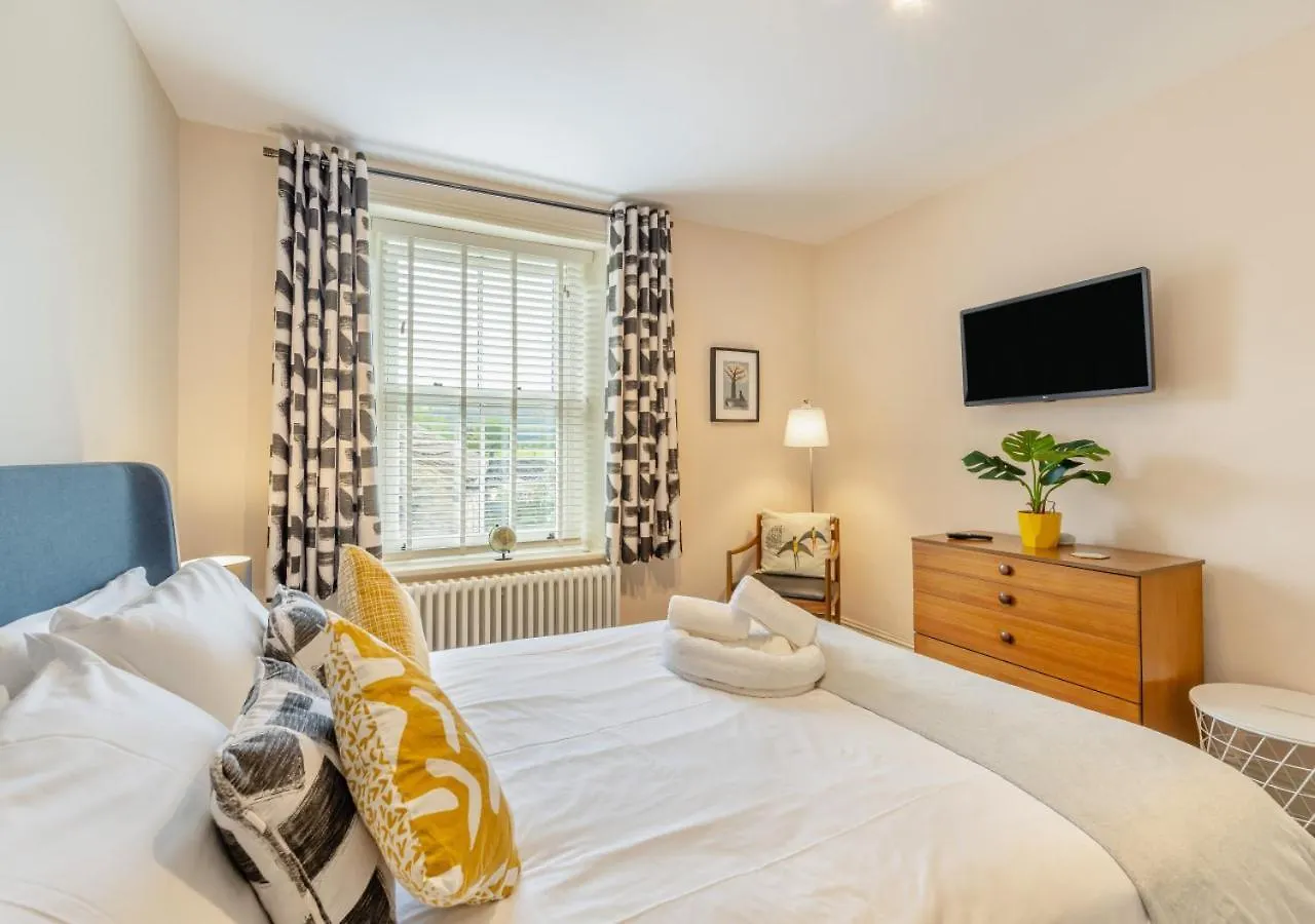 Wayside Villa Carperby
